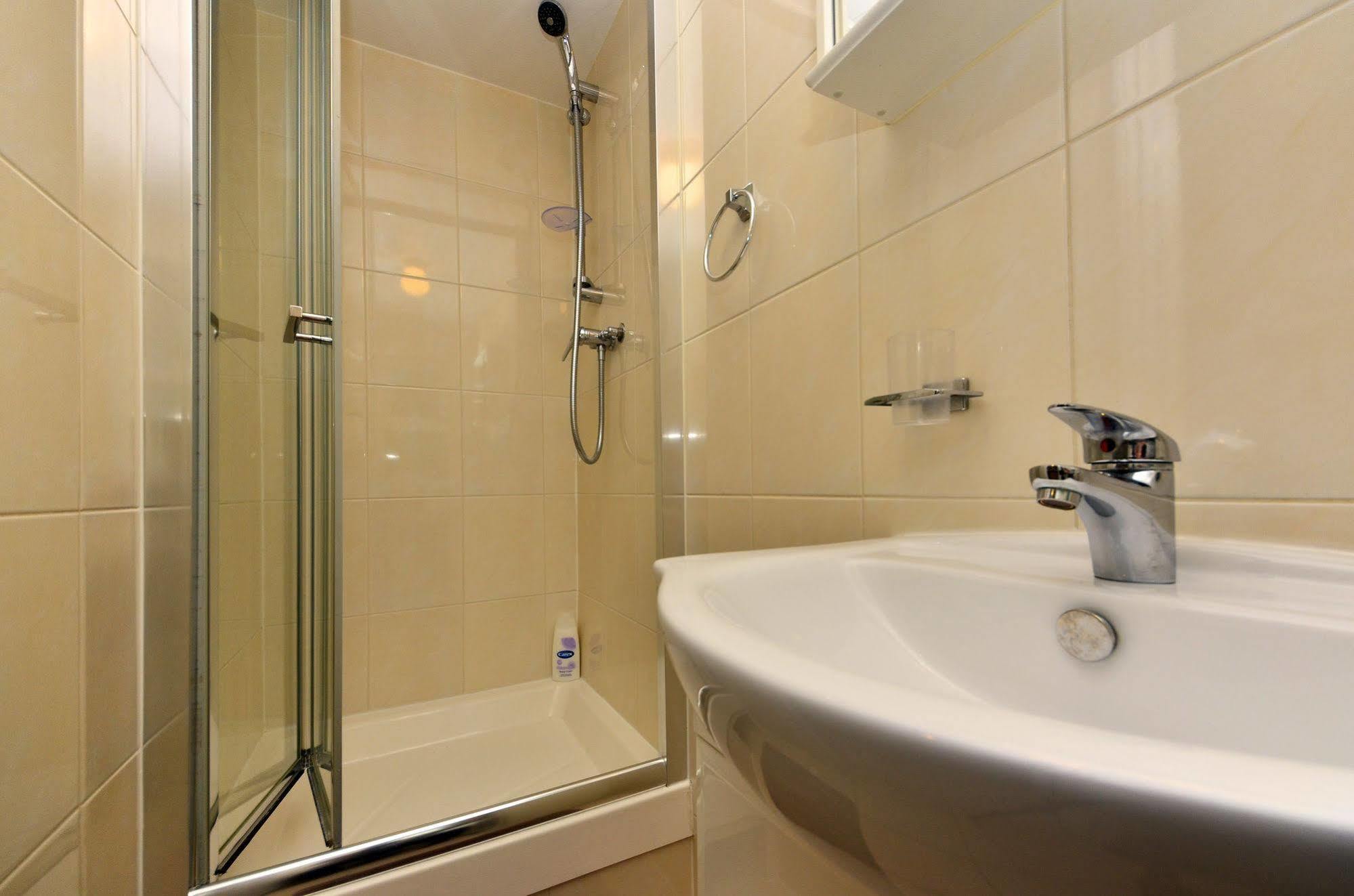 W14 Apartments Лондон Экстерьер фото