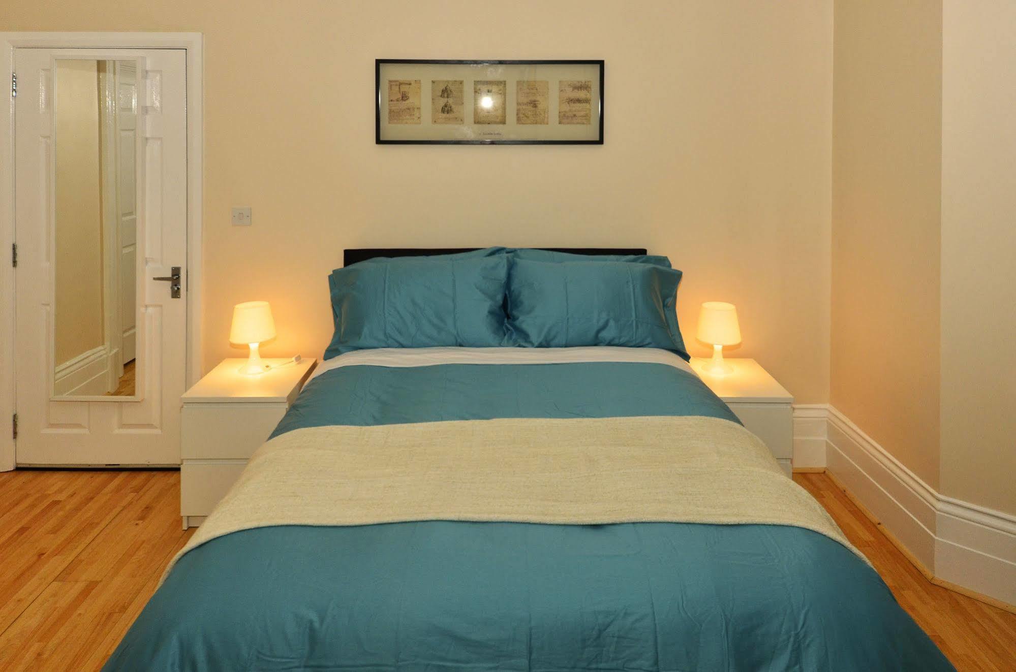 W14 Apartments Лондон Экстерьер фото